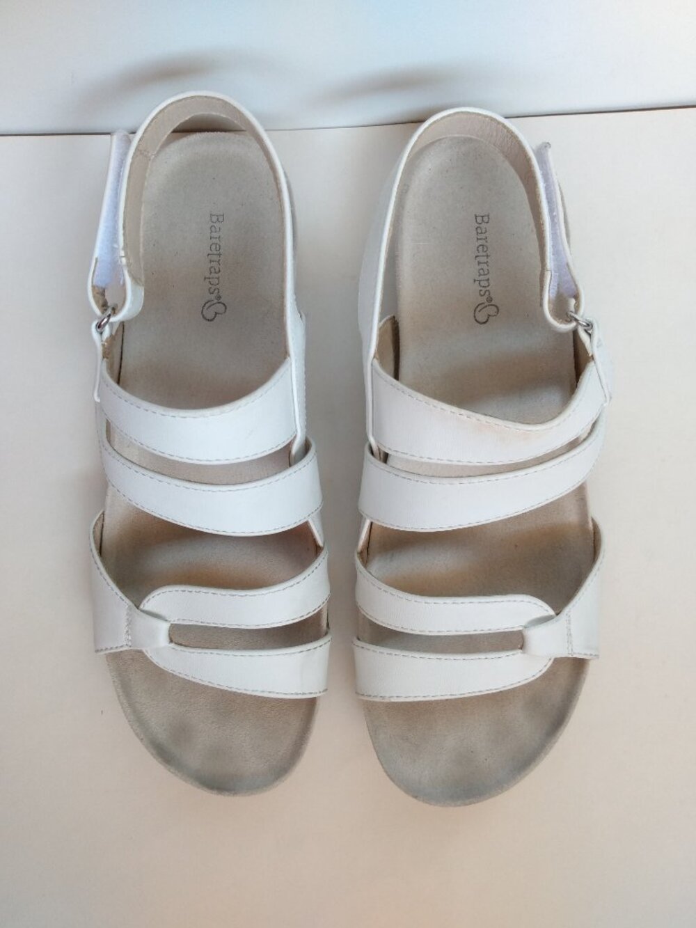 Baretraps Women's White Faux Leather Sandals Jenifer Size 8M Strappy Slingback